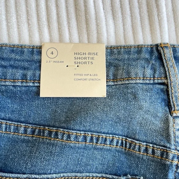Universal thread high- rise denim shorts - Picture 5 of 13